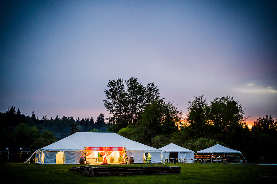 Salt and Pine Photography with Grand Event Rentals